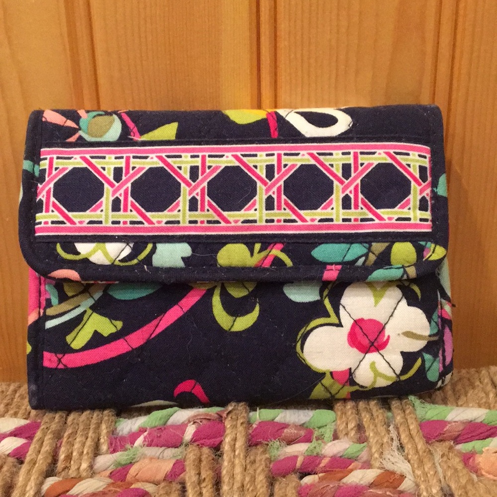 Vera Bradley Wallet in Ribbons Pattern